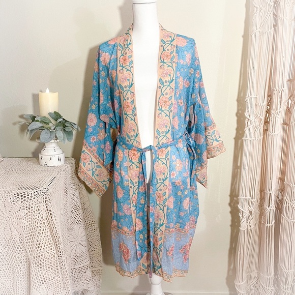 Spell Love Story Midi Robe / Kimono - Picture 5 of 15
